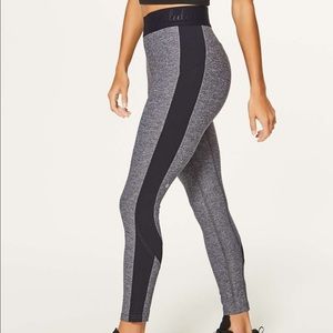 RARE Lululemon Box it Out Tight Size 6